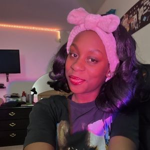 Meet your Posher, Trinity